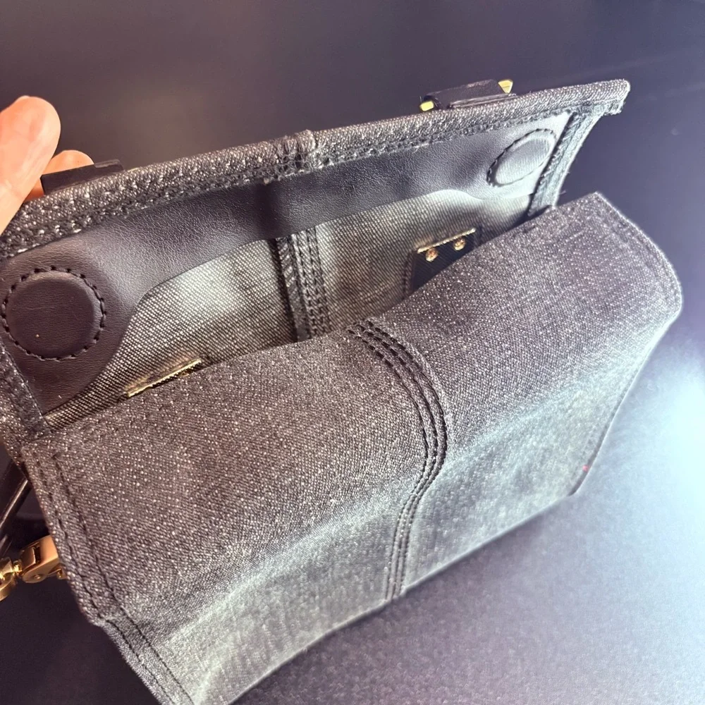 Diesel denim‎ Black and Gold Crossbody Bag purse magnet close zipper bag urban
